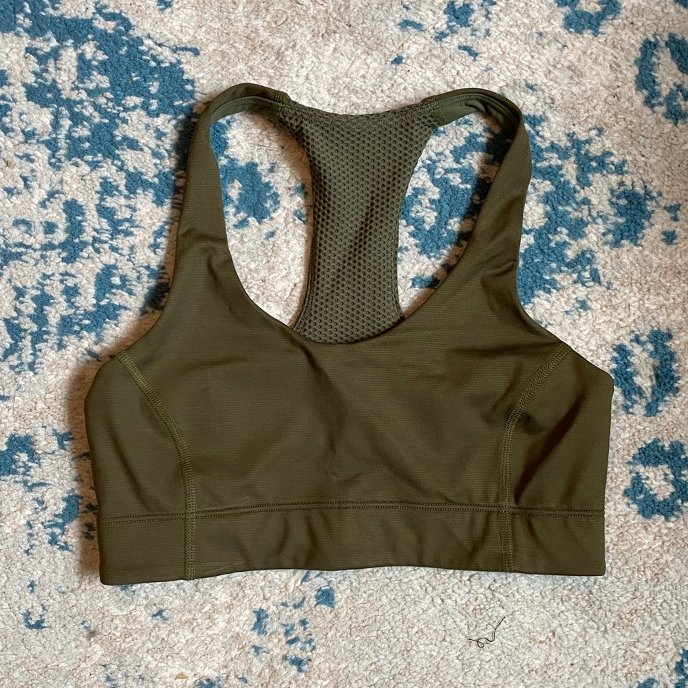 NWOT Outdoor Voices Doing Things Bra in Vine